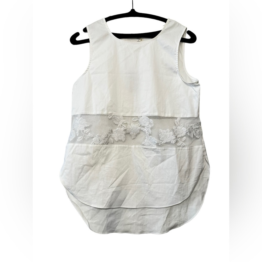 1 . State Sleeves Lace Insert Top Size Small